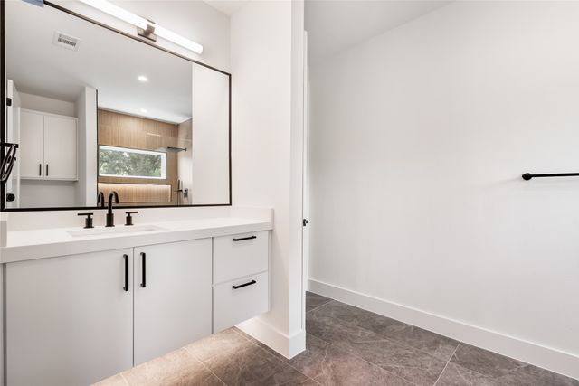 4046 Baker Avenue, Dallas, TX 75212