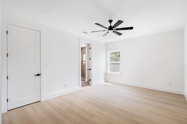 4046 Baker Avenue, Dallas, TX 75212