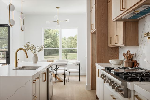 4046 Baker Avenue, Dallas, TX 75212