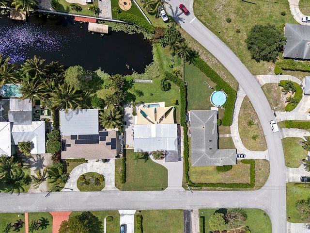1510 Carandis Circle, Lake Clarke Shores, FL 33406