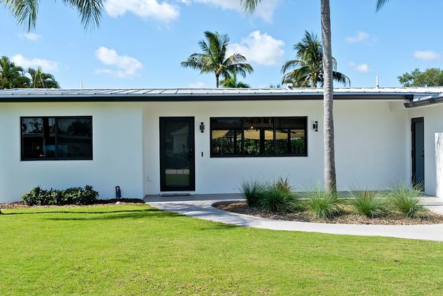 1510 Carandis Circle, Lake Clarke Shores, FL 33406