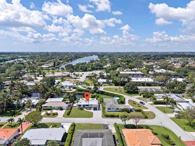 1510 Carandis Circle, Lake Clarke Shores, FL 33406
