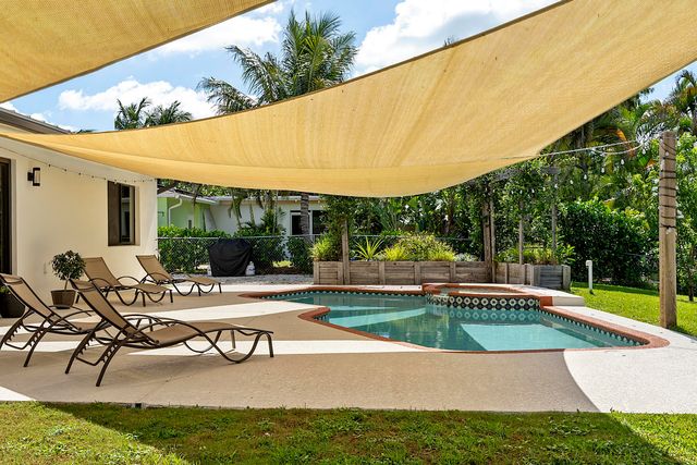 1510 Carandis Circle, Lake Clarke Shores, FL 33406