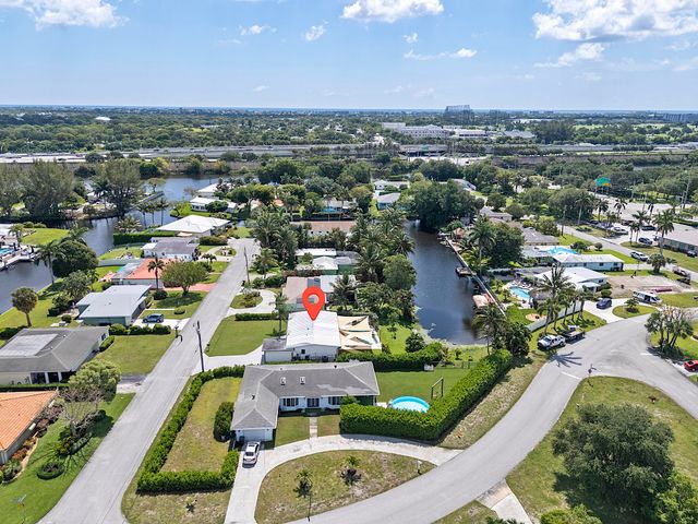 1510 Carandis Circle, Lake Clarke Shores, FL 33406