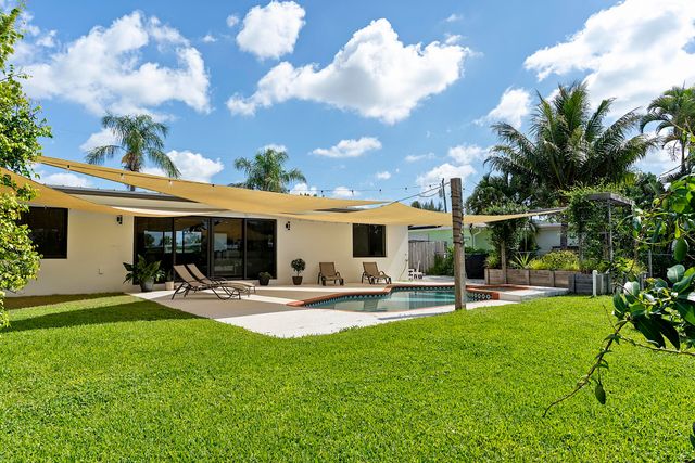 1510 Carandis Circle, Lake Clarke Shores, FL 33406