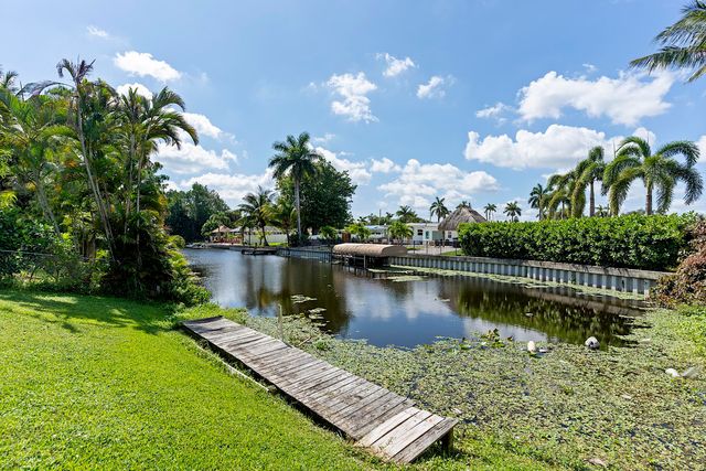 1510 Carandis Circle, Lake Clarke Shores, FL 33406