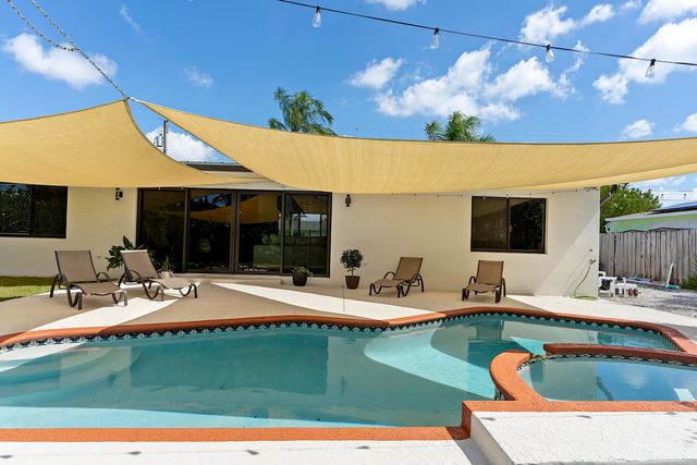 1510 Carandis Circle, Lake Clarke Shores, FL 33406