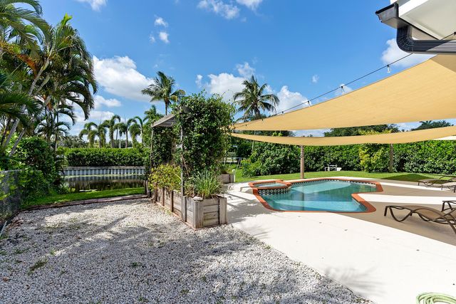 1510 Carandis Circle, Lake Clarke Shores, FL 33406
