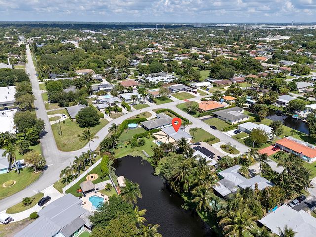 1510 Carandis Circle, Lake Clarke Shores, FL 33406