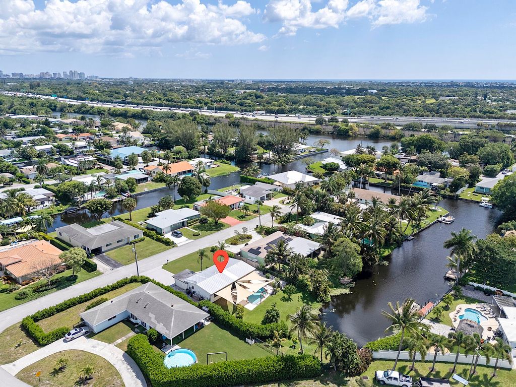 1510 Carandis Circle, Lake Clarke Shores, FL 33406