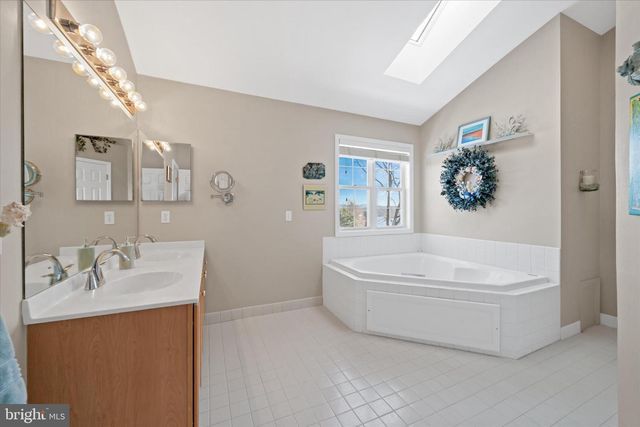 7 PIERSONS RDG, Hockessin, DE 19707