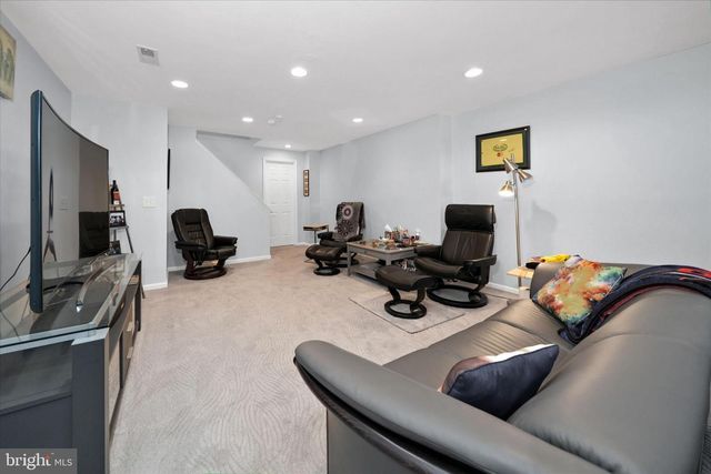 7 PIERSONS RDG, Hockessin, DE 19707