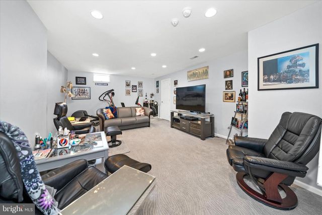 7 PIERSONS RDG, Hockessin, DE 19707