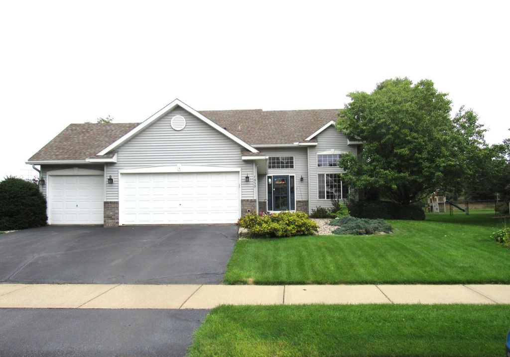 7059 Sussex Lane, Shakopee, MN 55379 — photo 2