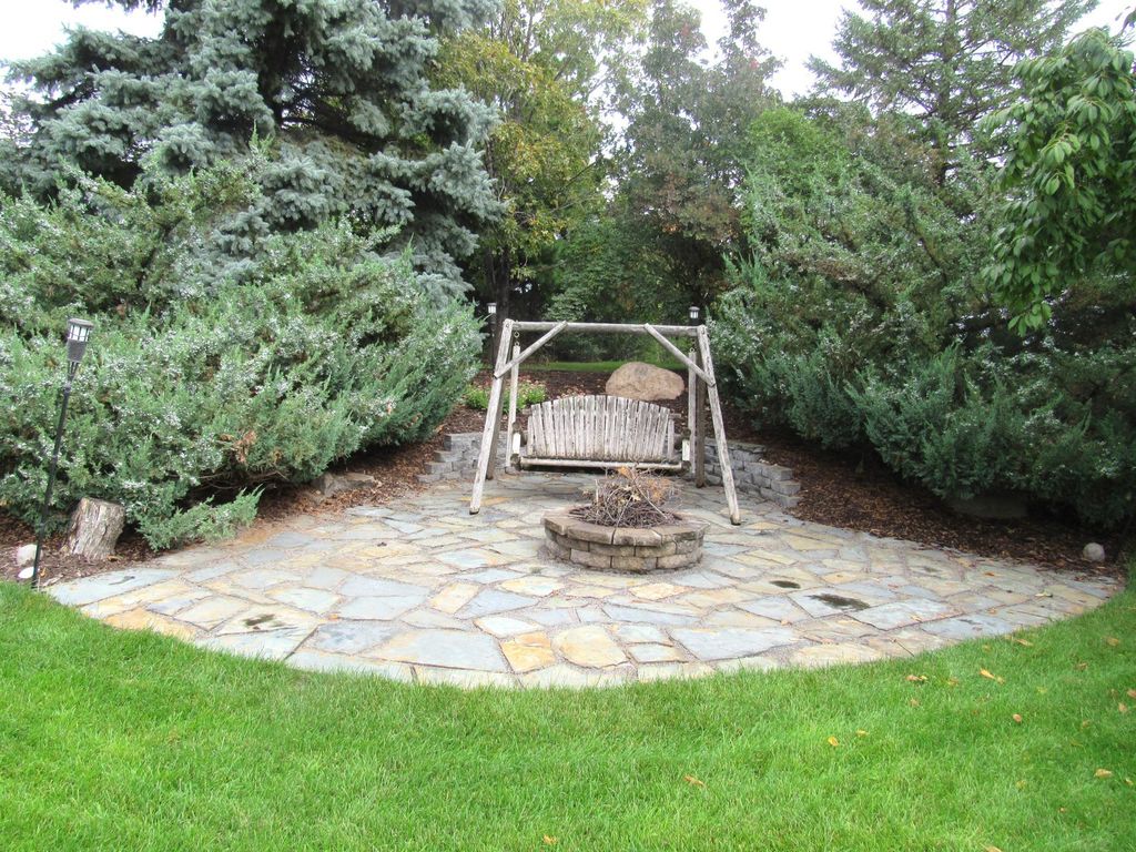7059 Sussex Lane, Shakopee, MN 55379 — photo 5