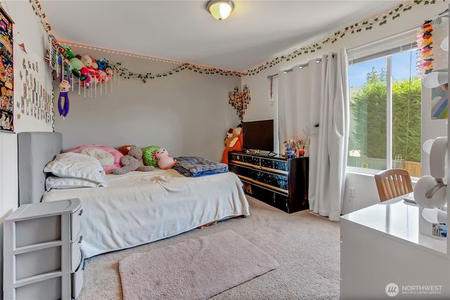29704 217th Place SE, Kent, WA 98042
