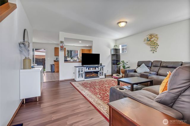 29704 217th Place SE, Kent, WA 98042