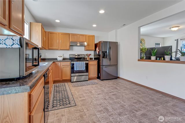 29704 217th Place SE, Kent, WA 98042
