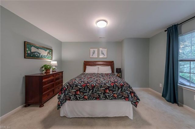 110 Heather Way Apt C, Yorktown, VA 23693