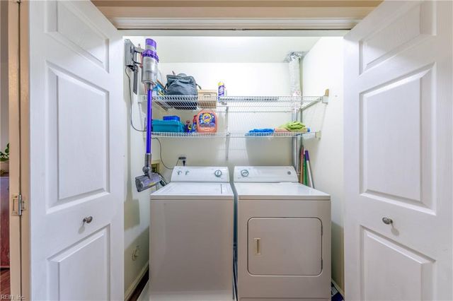 110 Heather Way Apt C, Yorktown, VA 23693