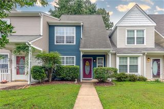110 Heather Way Apt C, Yorktown, VA 23693