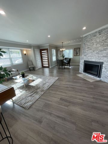 4439 Don Zarembo Drive, Los Angeles, CA 90008