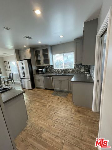 4439 Don Zarembo Drive, Los Angeles, CA 90008