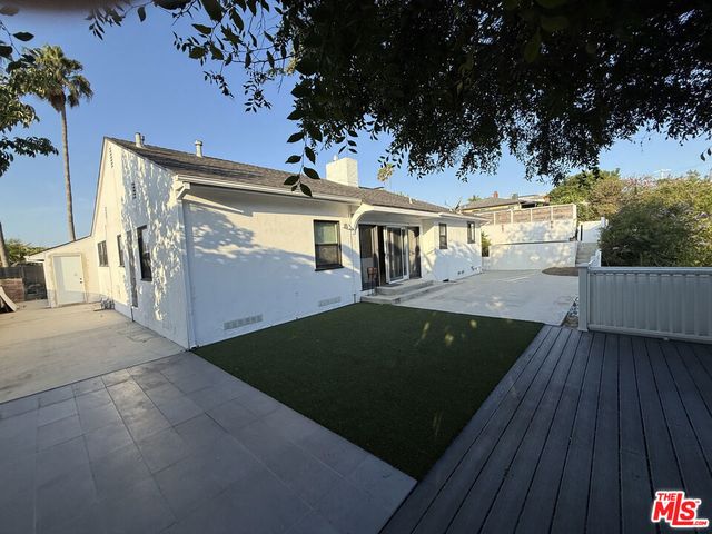 4439 Don Zarembo Drive, Los Angeles, CA 90008