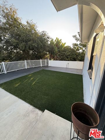 4439 Don Zarembo Drive, Los Angeles, CA 90008