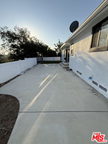 4439 Don Zarembo Drive, Los Angeles, CA 90008