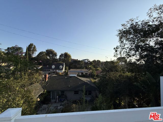 4439 Don Zarembo Drive, Los Angeles, CA 90008