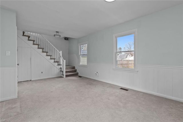 205R Gumwood DR, Hampton, VA 23666