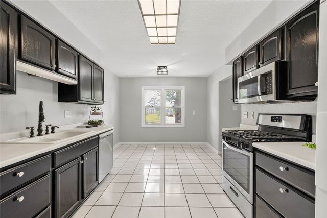 215 25th Avenue SW, Altoona, IA 50009