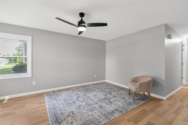 215 25th Avenue SW, Altoona, IA 50009