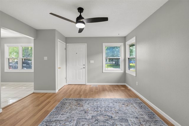 215 25th Avenue SW, Altoona, IA 50009