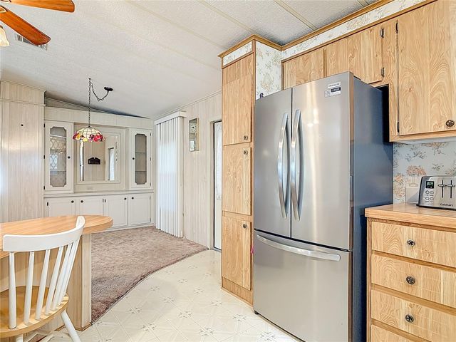 1441 APACHE CIRCLE, Tavares, FL 32778