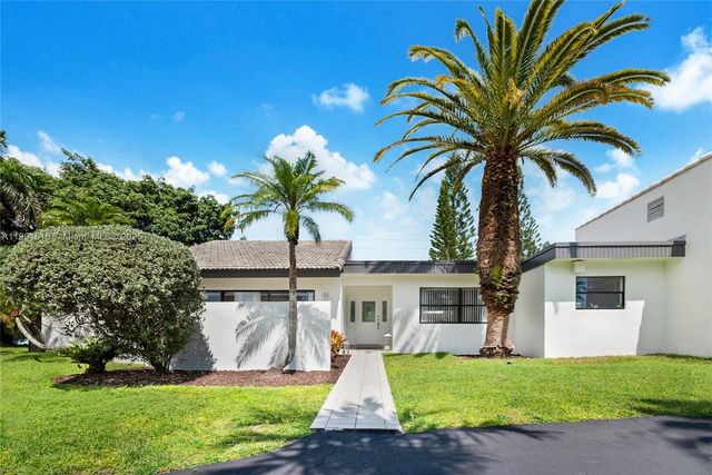 8345 SW 168th Ter, Palmetto Bay, FL 33157