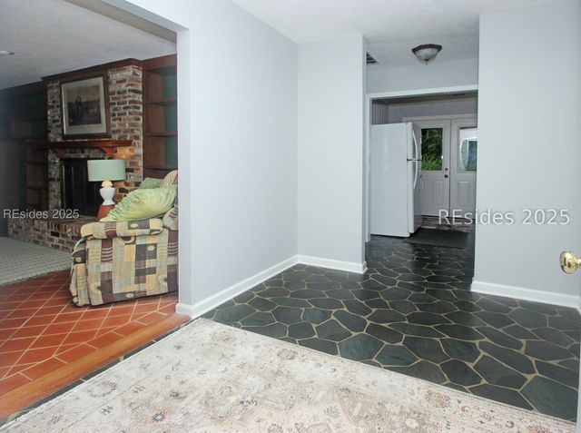 1 Tabby Rd, Hilton Head Island, SC 29928