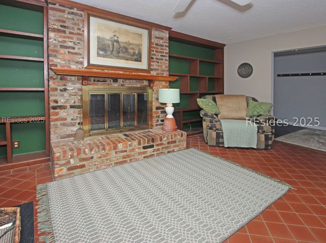 1 Tabby Rd, Hilton Head Island, SC 29928