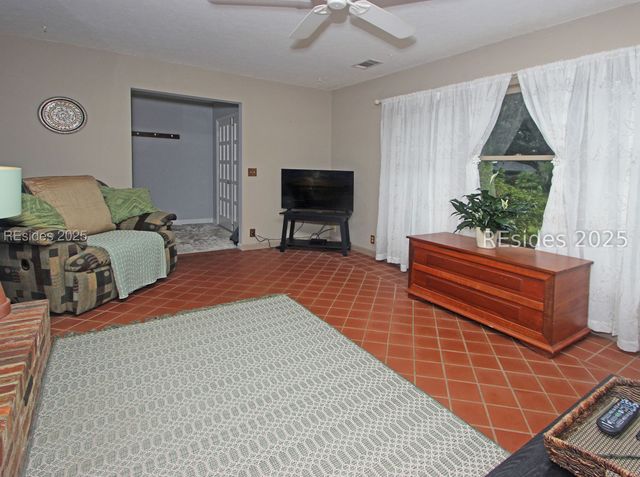 1 Tabby Rd, Hilton Head Island, SC 29928