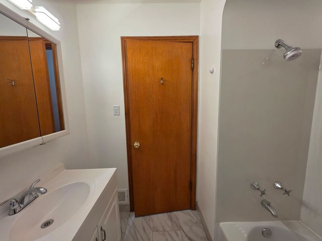 3804 Harvey Avenue, Berwyn, IL 60402