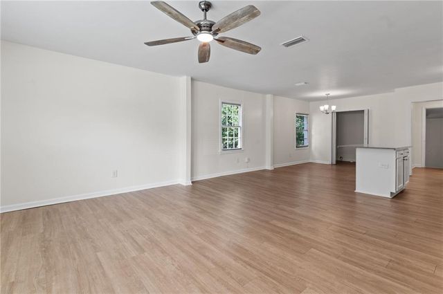 153 Collins Street E, Mobile, AL 36606