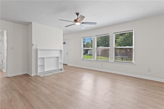 153 Collins Street E, Mobile, AL 36606