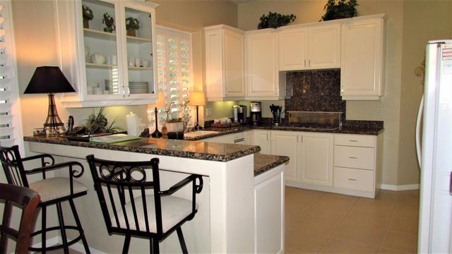 34 Paris Way, Rancho Mirage, CA 92270