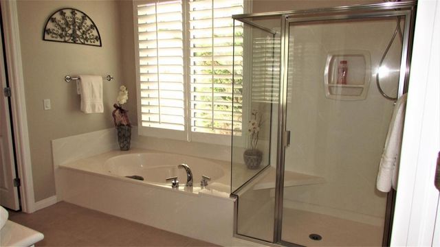 34 Paris Way, Rancho Mirage, CA 92270