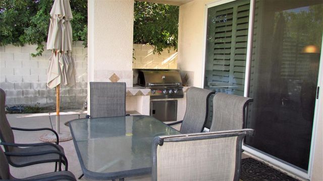 34 Paris Way, Rancho Mirage, CA 92270