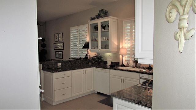 34 Paris Way, Rancho Mirage, CA 92270