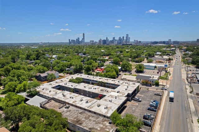 2401 Manor RD 217, Austin, TX 78722