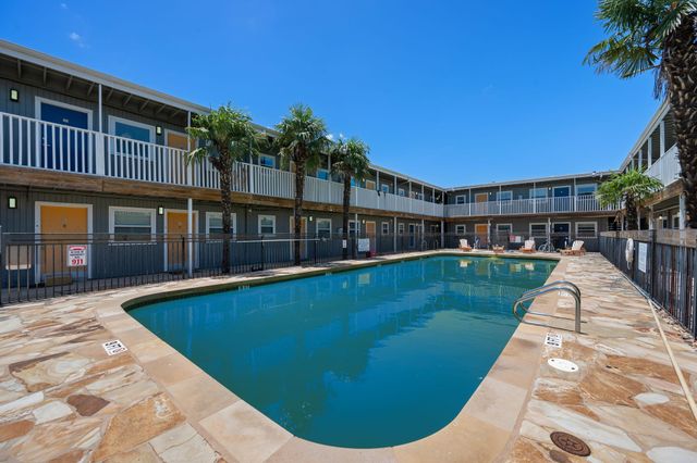 2401 Manor RD 217, Austin, TX 78722