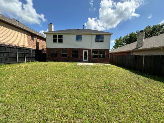 2836 Grandview Drive, Grand Prairie, TX 75052